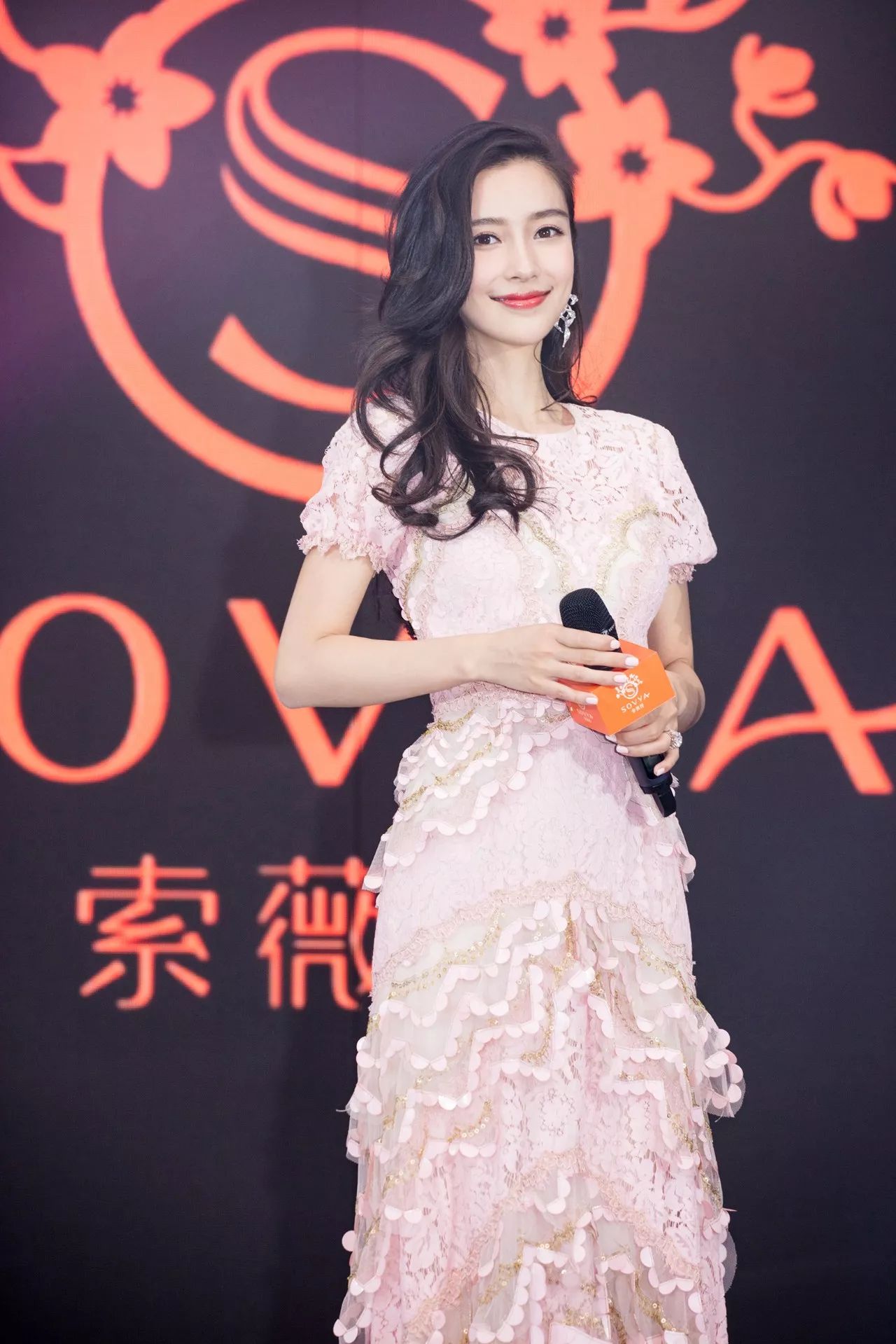 色婷婷最新探索，小巷美食秘境之旅