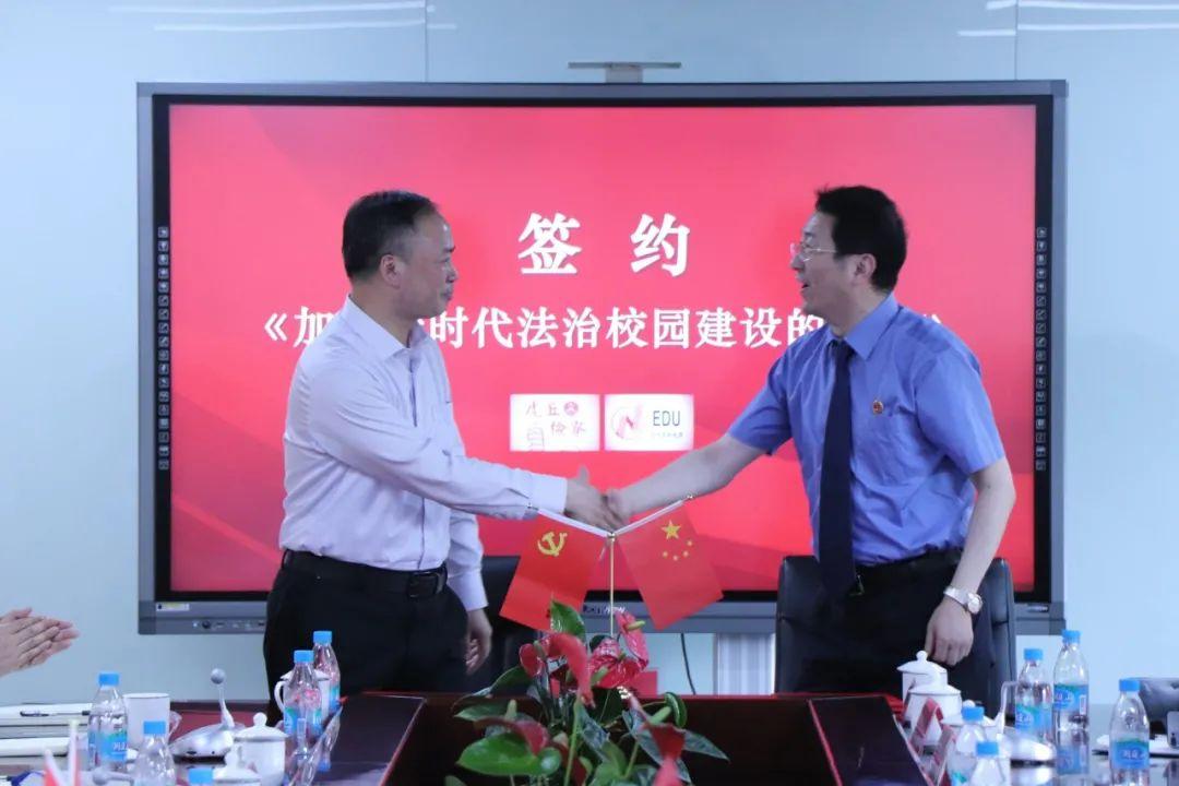 热血尖兵演员表,铁血硬汉的荧屏荟萃