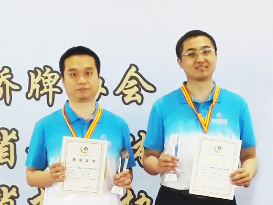 邓卓棣最新动向揭秘，城市农夫的日常趣事